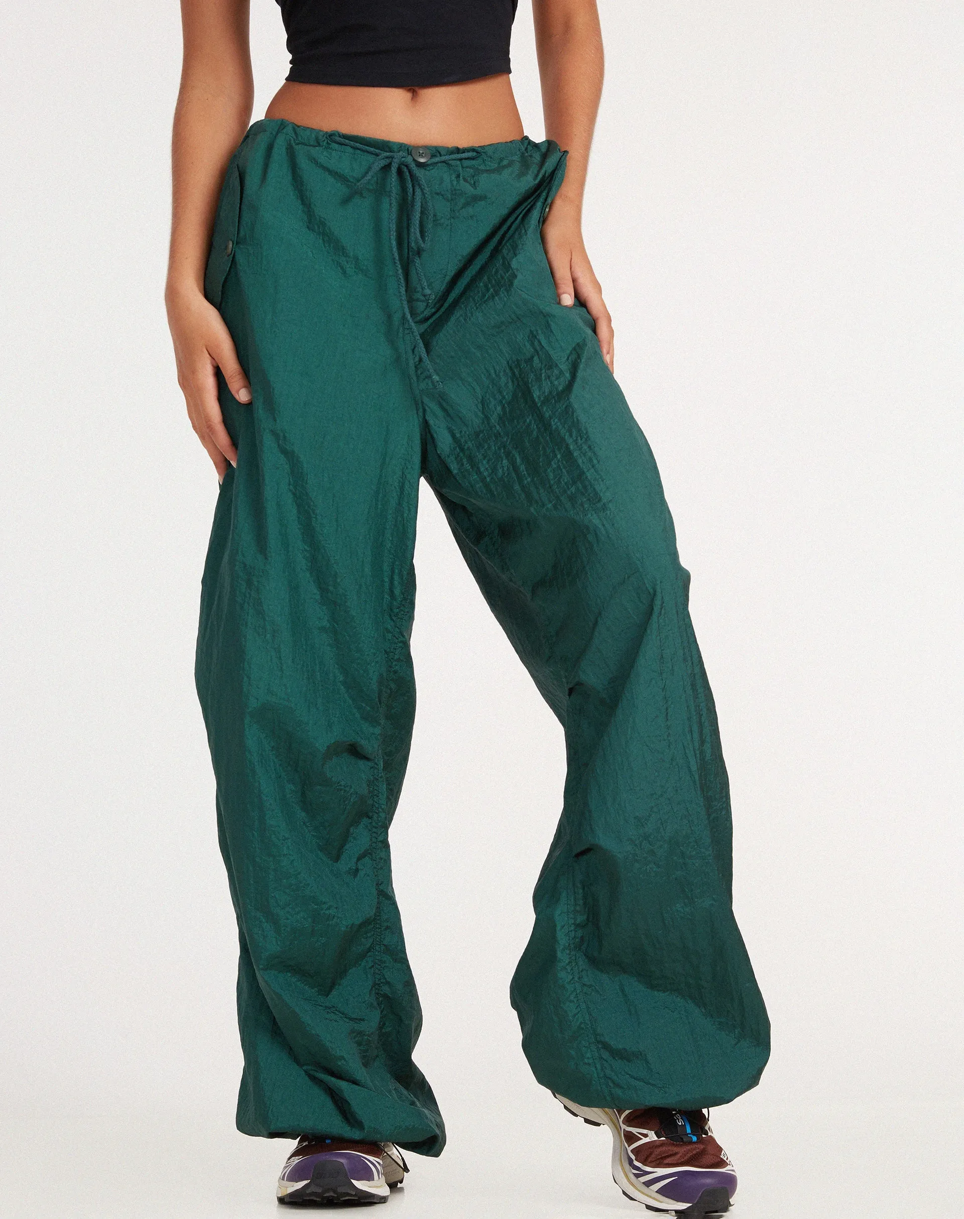 Chute Trouser in Parachute Bottle Green