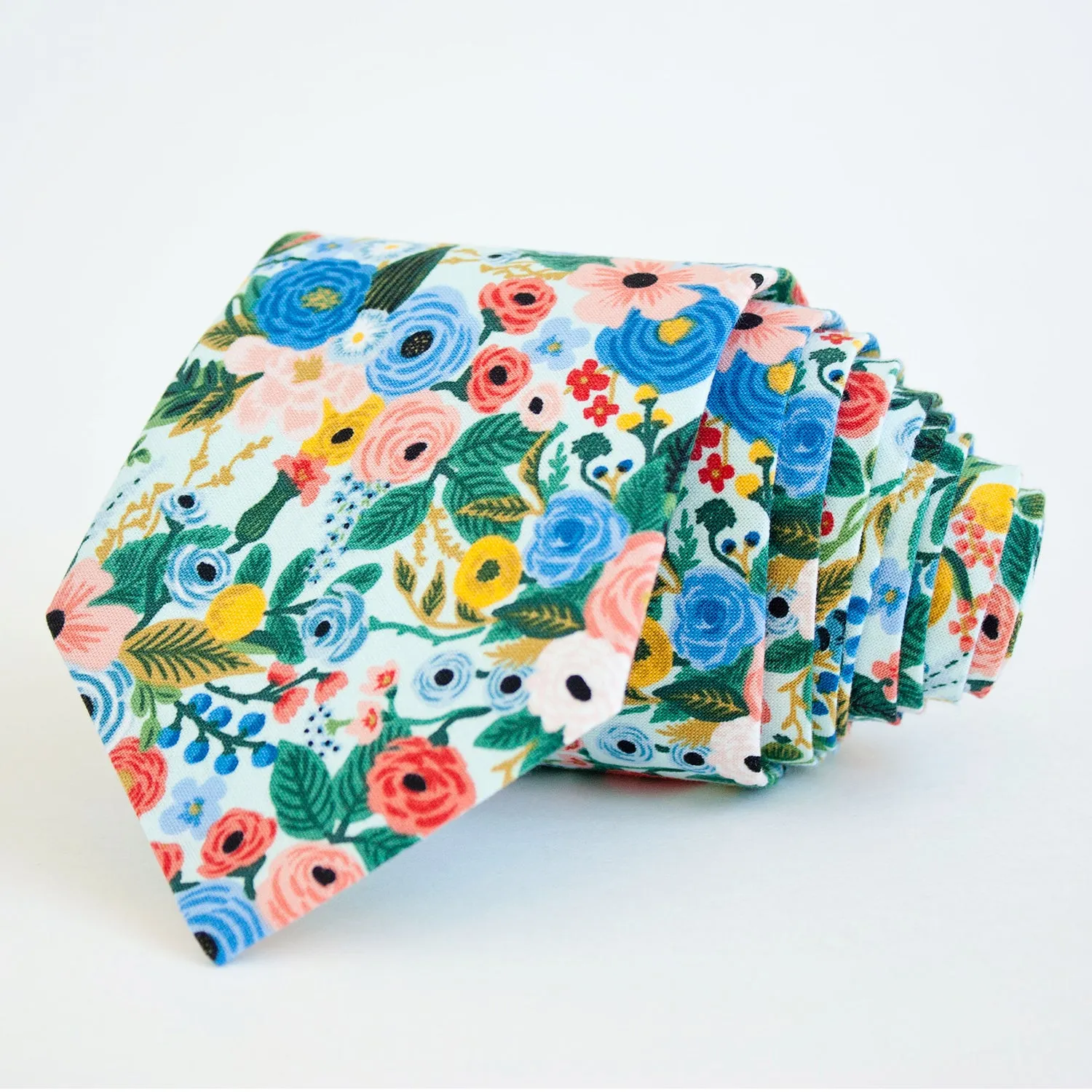 Men's Pocket Square / Petite Garden Party In Blue