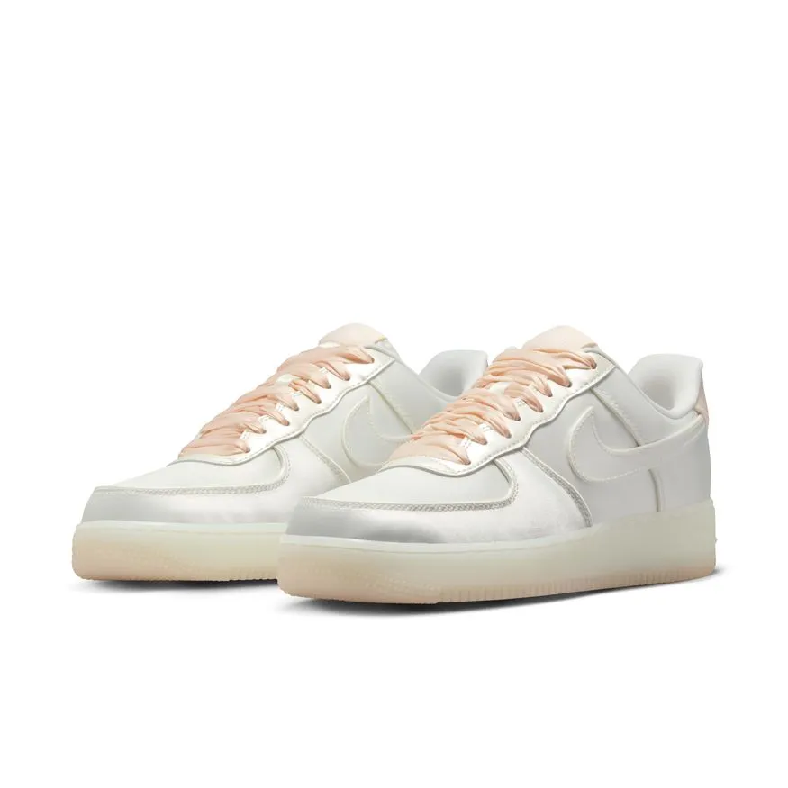 W Nike Air Force 1 ‚Äô07 LV8 HQ3762-133