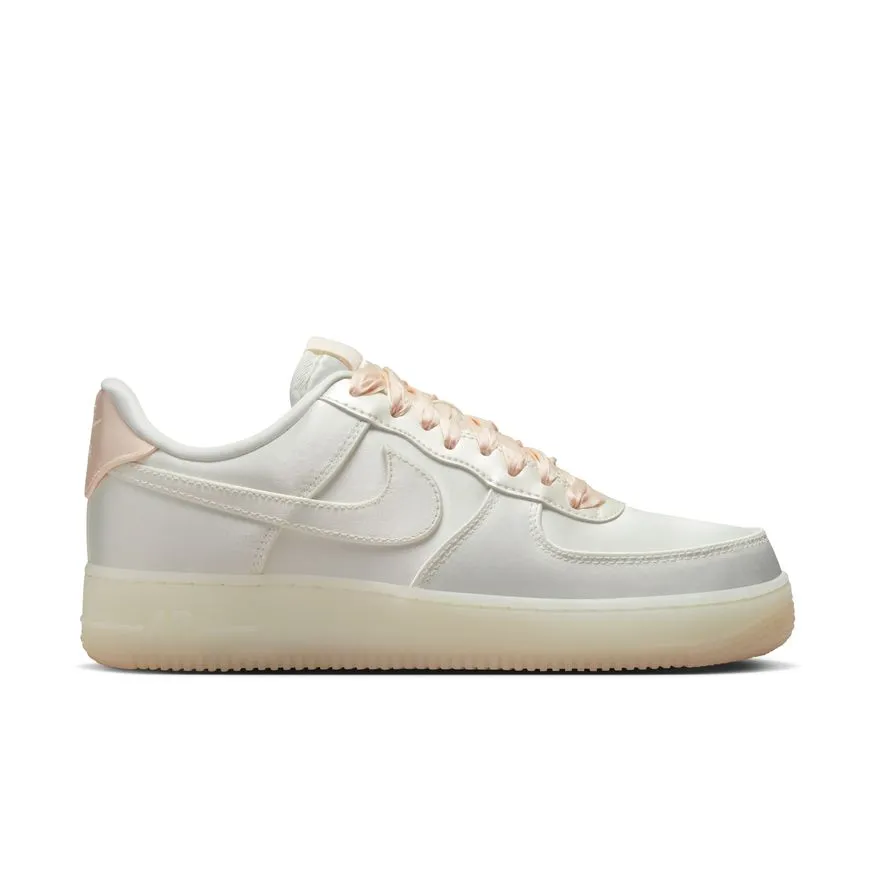 W Nike Air Force 1 ‚Äô07 LV8 HQ3762-133