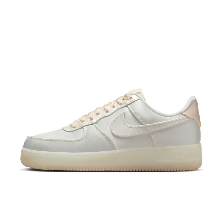 W Nike Air Force 1 ‚Äô07 LV8 HQ3762-133